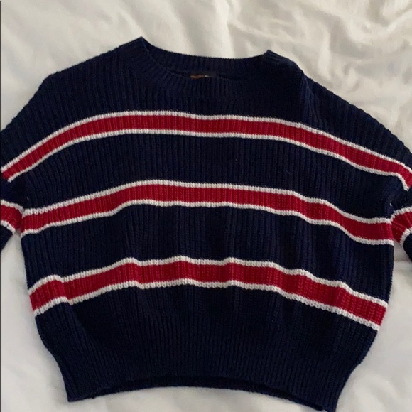 blue, white, and red sweater - Picture 1 of 3